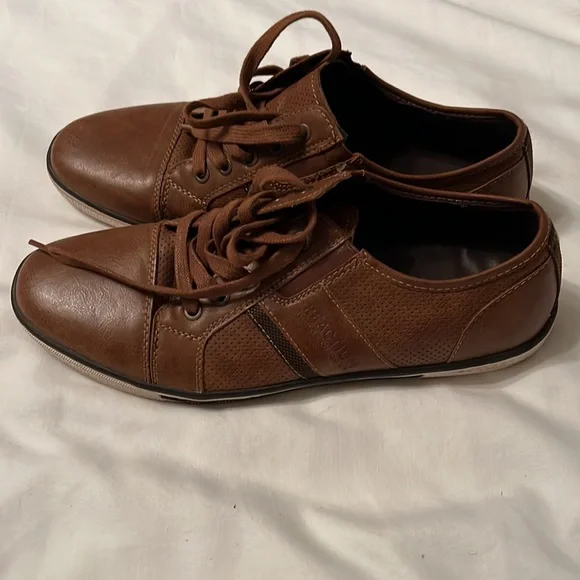 Kenneth Cole, men’s size 10.5 - Picture 2 of 6